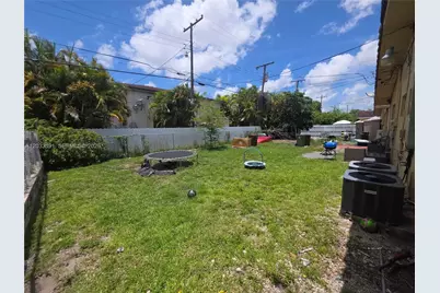 233 E 7th St, Hialeah, FL 33010 - Photo 15
