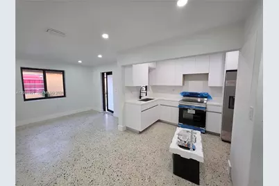 233 E 7th St, Hialeah, FL 33010 - Photo 7