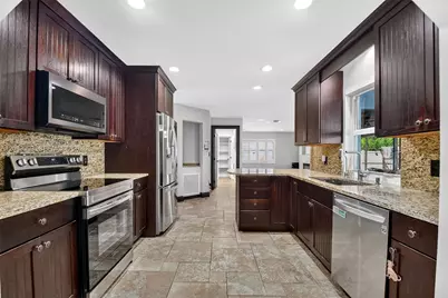 13808 Geranium Pl, Wellington, FL 33414 - Photo 9