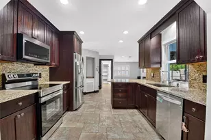 13808 Geranium Pl, Wellington, FL 33414 - Photo 9