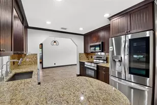 13808 Geranium Pl, Wellington, FL 33414 - Photo 5