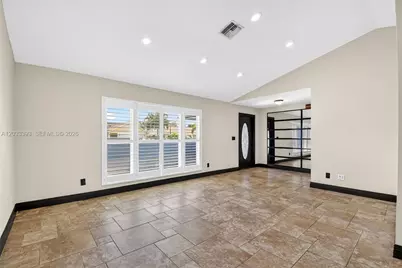 13808 Geranium Pl, Wellington, FL 33414 - Photo 7