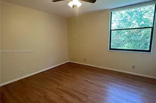400 Commodore Dr, Plantation, FL 33325 - Photo 9
