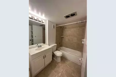 400 Commodore Dr #308, Plantation, FL 33325 - Photo 7