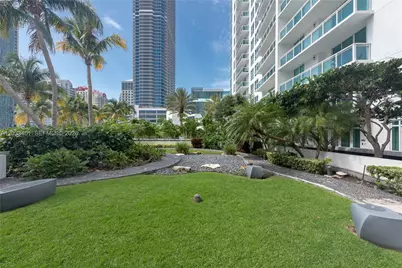 950 Brickell Bay Dr #4403, Miami, FL 33131 - Photo 19