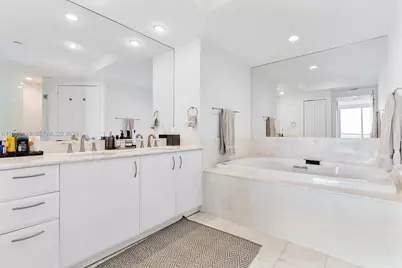 1331 Brickell Bay Dr #1409, Miami, FL 33131 - Photo 47
