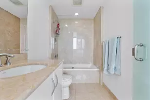 1331 Brickell Bay Dr, Miami, FL 33131 - Photo 37