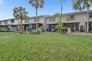 3325 S Carambola Cir S, Coconut Creek, FL 33066 - Photo 25