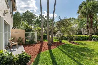 17079 NW 22nd St, Pembroke Pines, FL 33028 - Photo 25