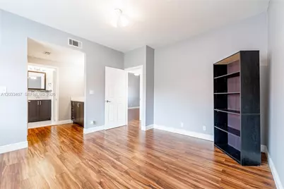19160 NW 82nd Cir Ct #31L, Hialeah, FL 33015 - Photo 25