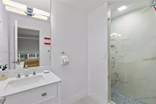 19122 Fisher Island Dr, Miami Beach, FL 33109 - Photo 31