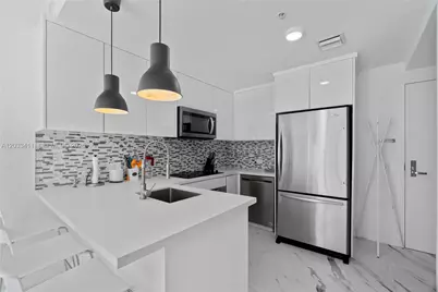 300 S Biscayne Blvd #T-1411, Miami, FL 33131 - Photo 7