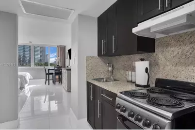 19201 Collins Ave #440, Sunny Isles Beach, FL 33160 - Photo 5
