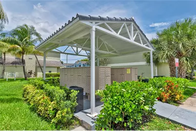17485 NW 67th Ct #D-21, Hialeah, FL 33015 - Photo 9