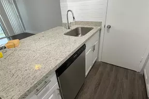 17485 NW 67th Ct, Hialeah, FL 33015 - Photo 29