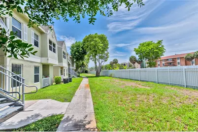 17485 NW 67th Ct #D-21, Hialeah, FL 33015 - Photo 3