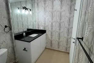 300 S Biscayne Blvd, Miami, FL 33131 - Photo 39