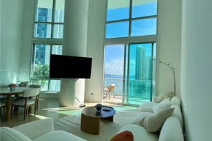 300 S Biscayne Blvd, Miami, FL 33131 - Photo 13