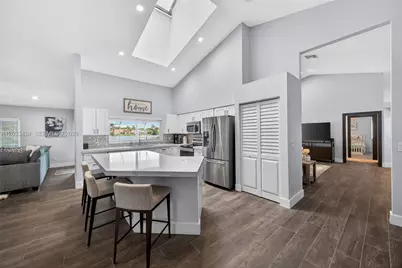 10761 NW 5th St, Plantation, FL 33324 - Photo 19