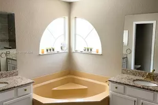 664 Oxford Dr, Other City - In The State Of Florida, FL 33897 - Photo 17