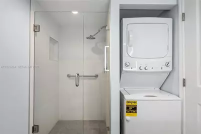 1000 Quayside Ter #1604, Miami, FL 33138 - Photo 19