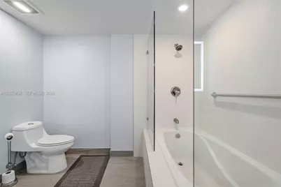 1000 Quayside Ter #1604, Miami, FL 33138 - Photo 31