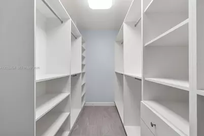 1000 Quayside Ter #1604, Miami, FL 33138 - Photo 33