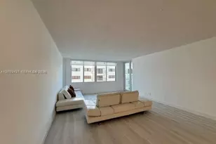 5401 Collins Ave, Miami Beach, FL 33140 - Photo 27