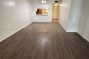 9220 NW 1st St, Pembroke Pines, FL 33024 - Photo 11