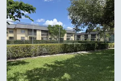 9220 NW 1st St #101, Pembroke Pines, FL 33024 - Photo 17