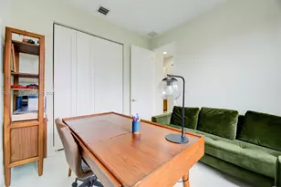 20930 NW 1st St, Pembroke Pines, FL 33029 - Photo 27