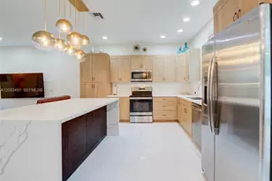 20930 NW 1st St, Pembroke Pines, FL 33029 - Photo 5