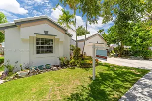 15640 SW 98th St, Miami, FL 33196 - Photo 3