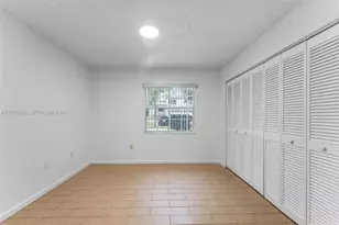 15640 SW 98th St, Miami, FL 33196 - Photo 9