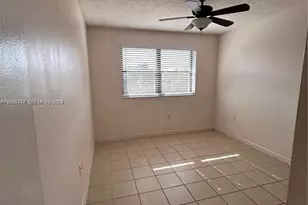 15630 SW 80th St, Miami, FL 33193 - Photo 9