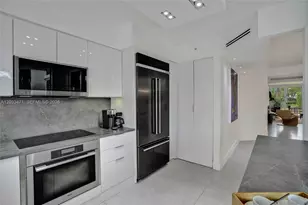 19111 Collins Ave, Sunny Isles Beach, FL 33160 - Photo 11