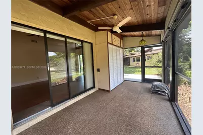 539 Briarwood Cir #2-57, Hollywood, FL 33024 - Photo 25