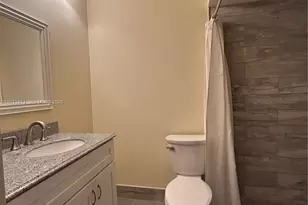 539 Briarwood Cir, Hollywood, FL 33024 - Photo 17