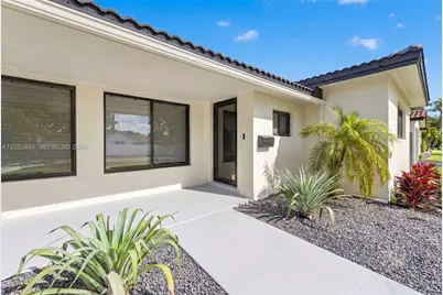 407 S Highland Dr, Hollywood, FL 33021 - Photo 3
