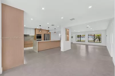 407 S Highland Dr, Hollywood, FL 33021 - Photo 11