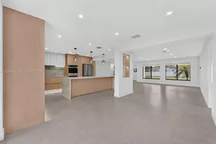 407 S Highland Dr, Hollywood, FL 33021 - Photo 11
