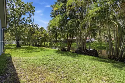 10633 NW 32nd Ct, Coral Springs, FL 33065 - Photo 31
