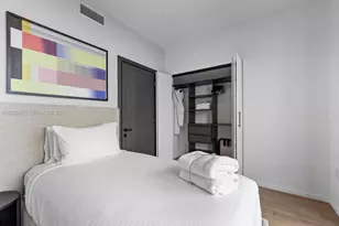 398 NE 5th St, Miami, FL 33132 - Photo 31