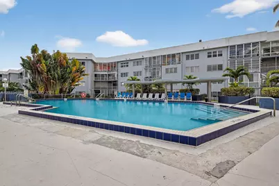877 NE 195th St #422, Miami, FL 33179 - Photo 21