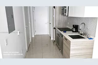 1300 Brickell Bay Dr #2112, Miami, FL 33131 - Photo 7
