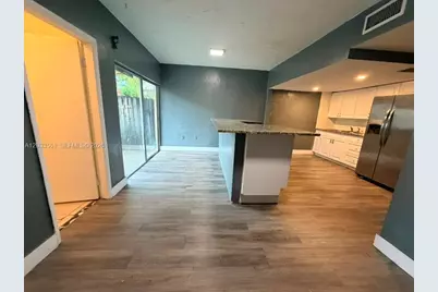 274 NE 141st St #3C, Miami, FL 33161 - Photo 5