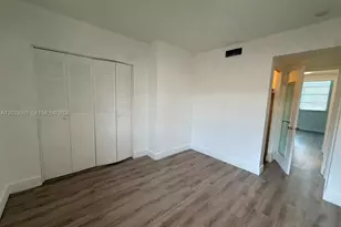 274 NE 141st St, Miami, FL 33161 - Photo 17