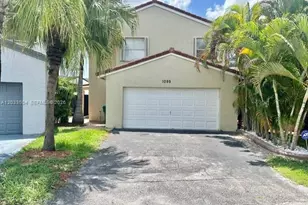 1095 SW 135th Pl, Miami, FL 33184 - Photo 1