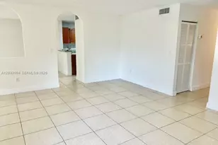 1095 SW 135th Pl, Miami, FL 33184 - Photo 7