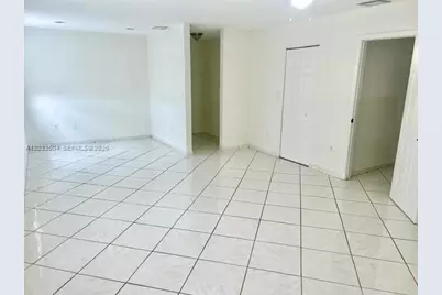 1095 SW 135th Pl, Miami, FL 33184 - Photo 13